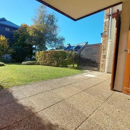 Apartment T2 Cosy Avec Jardinet, Proche Centre Et Skibus, Wifi, Parking Et Equipements Complets - Fr-1-624-61
